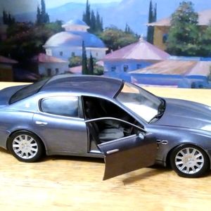 Maserati Quattroporte 2003 Mattel